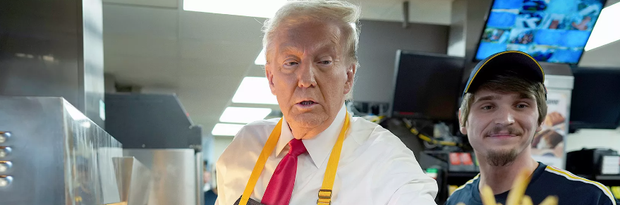 DONALD TRUMP ES SORPRENDIDO SIRVIENDO PAPAS FRITAS EN MCDONALDS