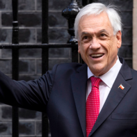 Avanza la estatua del expresidente Piñera