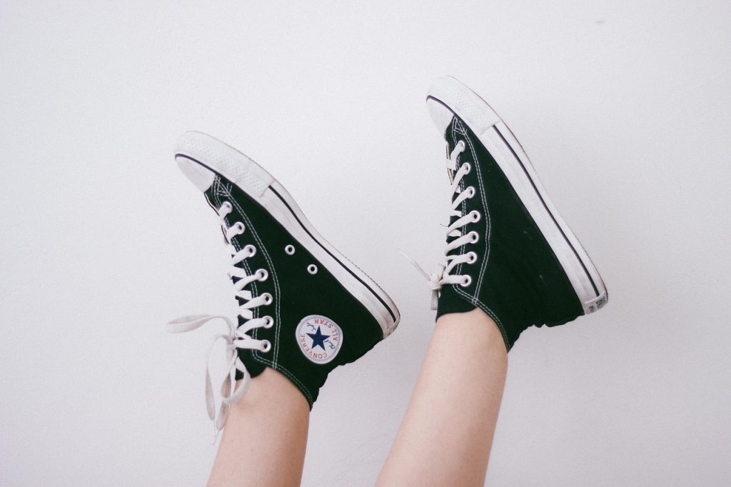 Elige los mejores zapatos y zapatillas escolares según la edad