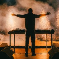 Hasta con fuegos artificiales: Zedd fue quién cerró Lollapalooza 2025