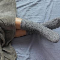 Dormir con calcetines sucios puede ser 20 veces más asqueroso que un inodoro, según expertos