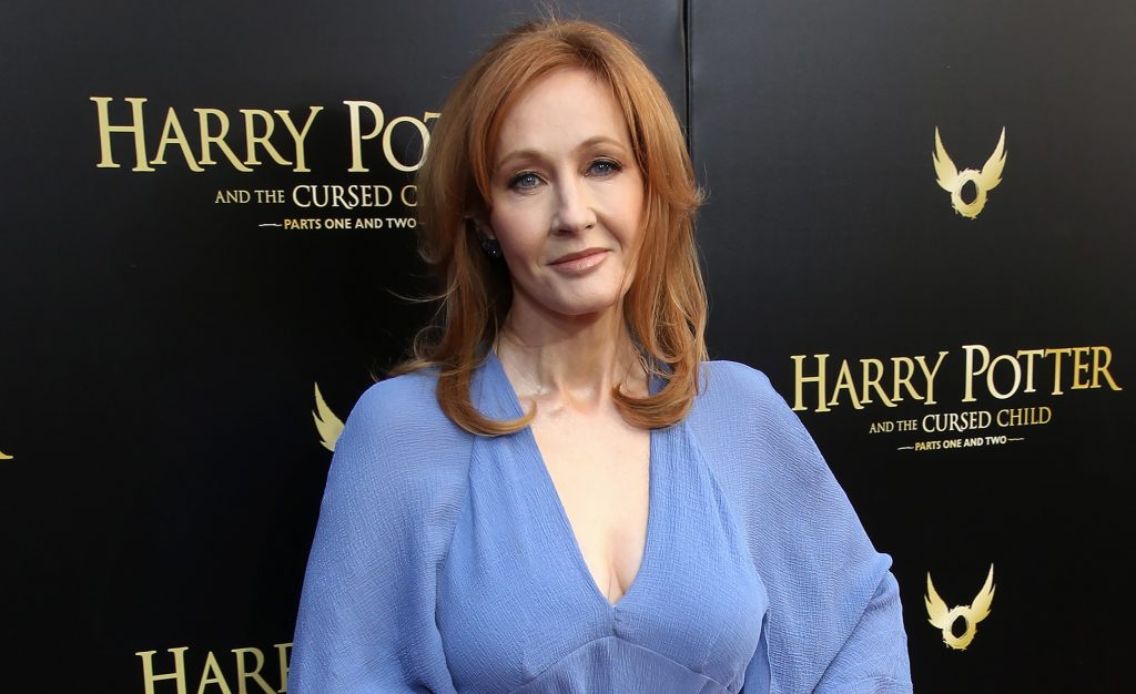 J.K. Rowling usaría la fortuna de Harry Potter en campañas anti-trans