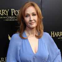 J.K. Rowling usaría la fortuna de Harry Potter en campañas anti-trans