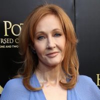 J.K. Rowling insiste y mantiene su  postura sobre las mujeres trans