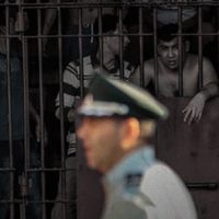 Detienen a gendarme por intentar ingresar drogas y celulares a Colina 1