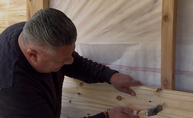 Campaña solidaria de la AFA genera controversia por precarias viviendas