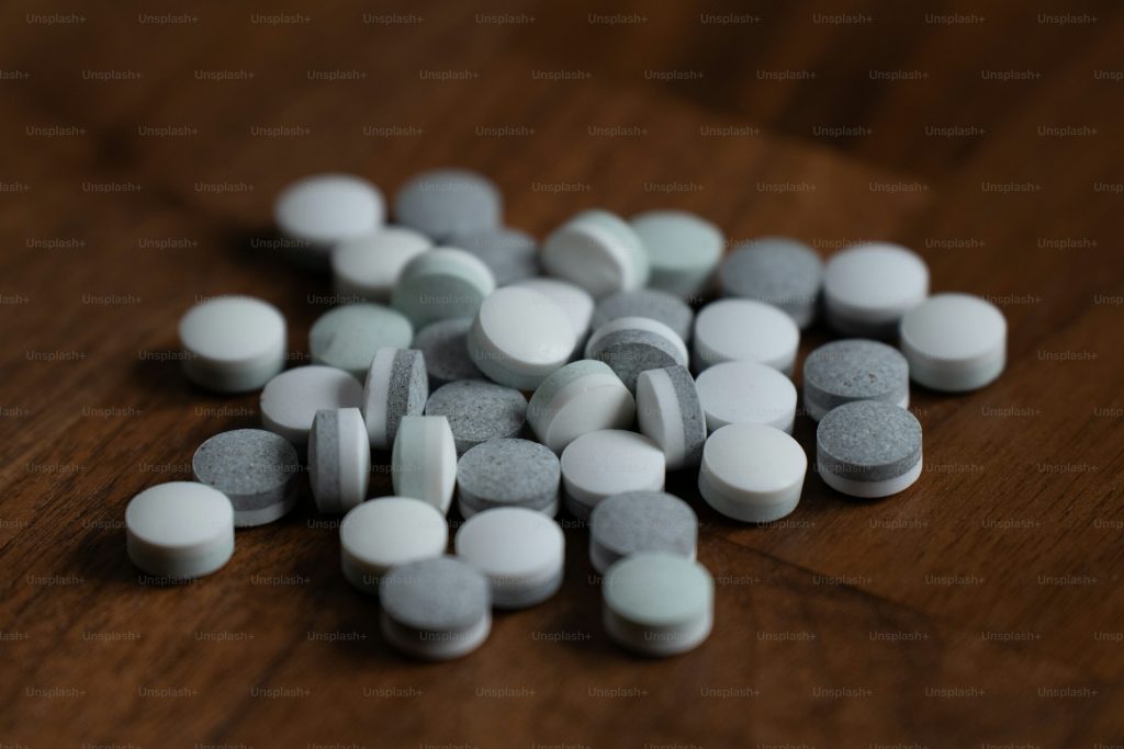 ISP alerta sobre riesgos del uso de ibuprofeno sin supervisión médica