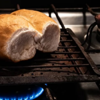 ¿Parrilla para arepas? Polémica en las redes por nuestro clásico TOSTADOR