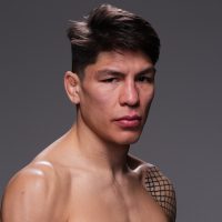 ¡Grande mi Xan! Ignacio “La Jaula” Bahamondes lo dio todo contra Rafael Fiziev, pero no lo logró