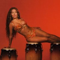 ¡Karol G estrenó “Tropicoqueta"! Su nuevo álbum donde homenajea las raíces latinas