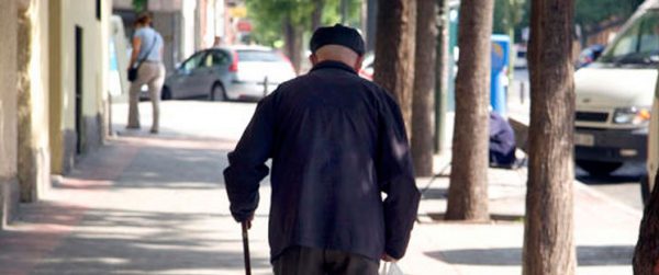 Proyecto “Hijito Corazón” busca sancionar abandono de abuelitos