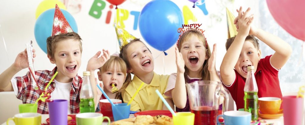 Pablito Ruiz celebró su cumpleaños y le cobró a los invitados