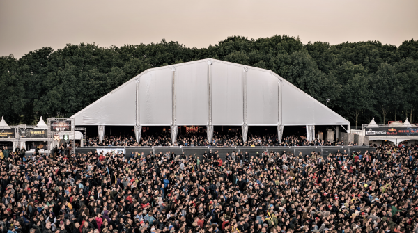 ¡Comenzó una nueva era! Street Machine presenta Polygon, la megacarpa móvil que transformará los grandes eventos en Chile