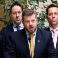 Johannes Kaiser es el primero en inscribir oficialmente su candidatura presidencial