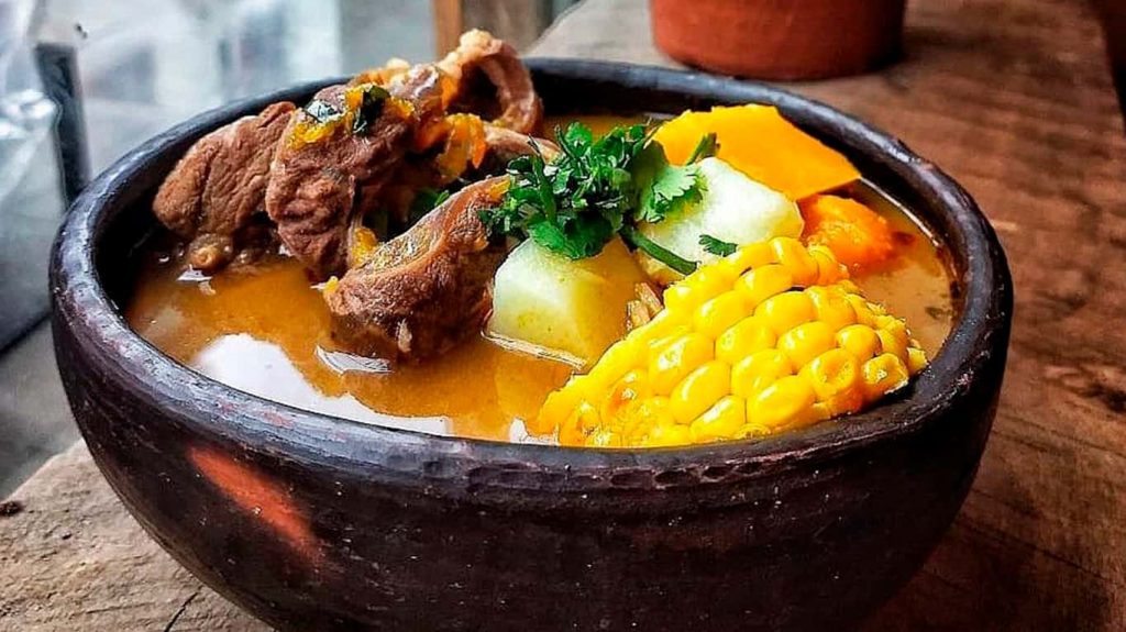 La cazuela y los porotos lideran las preferencias gastronómicas de los chilenos