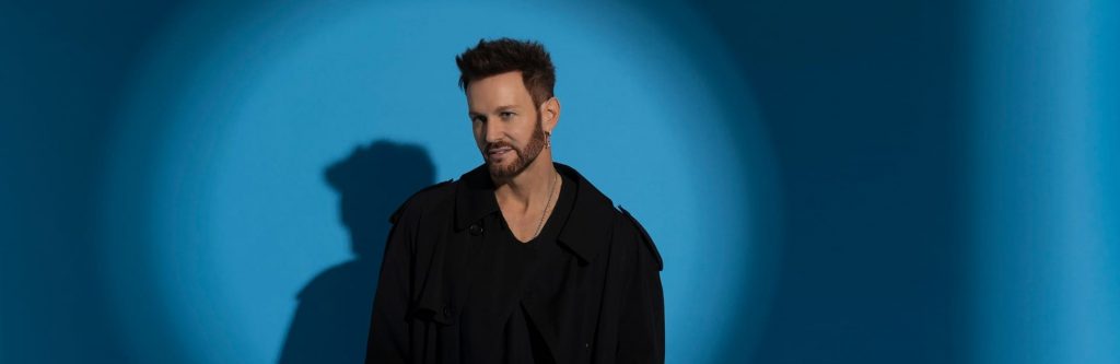 ¡Axel, músico argentino quiere ser cura!