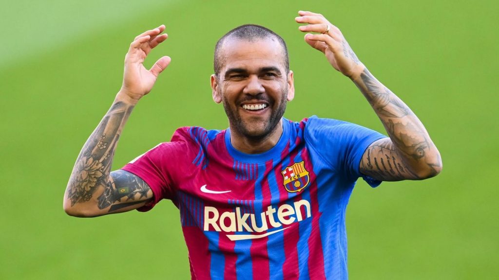 Dani Alves, excrack del Barcelona, pasó de la cárcel a la predicación