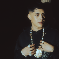 Cris MJ vuelve a sus raíces con “30 Mil Pies”, su nuevo himno urbano