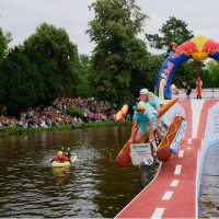 “31 Minutos” y “ACME SPA” entre las bicicletas más divertidas de “Red Bull Al Agua Pato”