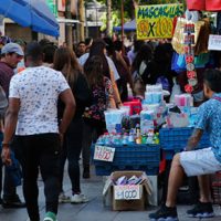Providencia multará con casi $350 mil a quienes compren al comercio ilegal