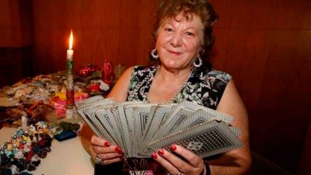 Tía Yoli vaticina un 2026 “como la mona”