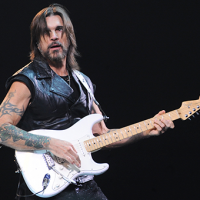 ¡Con Mon Laferte como invitada! Juanes encantó a Viña 2026 con sus clásicos