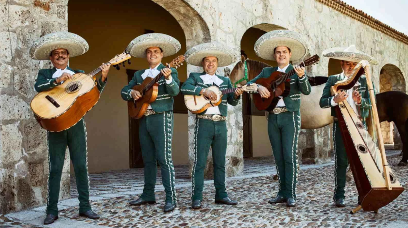 Falsa serenata de San Valentín terminó en detención en Perú