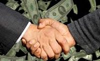 El 73% aún espera que su amigo  le devuelva el dinero prestado