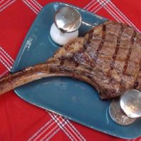 Influencer pidió el plato más caro y terminó llorando