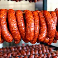 Revista internacional destaca la “Fiesta de la longaniza” en Chillán