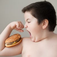 Comida rápida ya causa más cirrosis que el alcohol