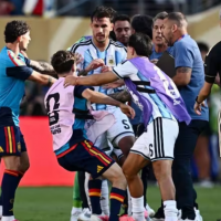 La FIFA sanciona a jugadores argentinos por malos perdedores