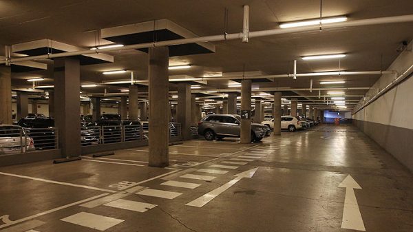 Denunció el robo de su auto, pero lo había estacionado en otro lugar