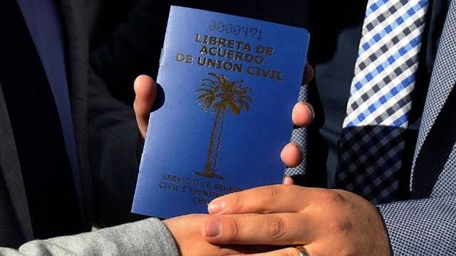 Se duplican las uniones civiles entre chilenos y extranjeros