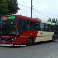 Robó una micro y se puso a trabajar: hizo el recorrido hasta que lo pillaron