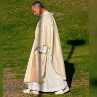 El Papa sorprende: fue elegido entre los mejor vestidos del 2026