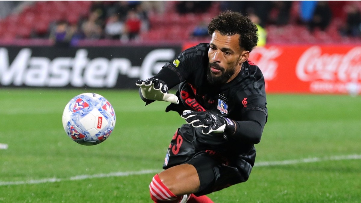 Vozinha hace historia: nominado al Balón de Oro