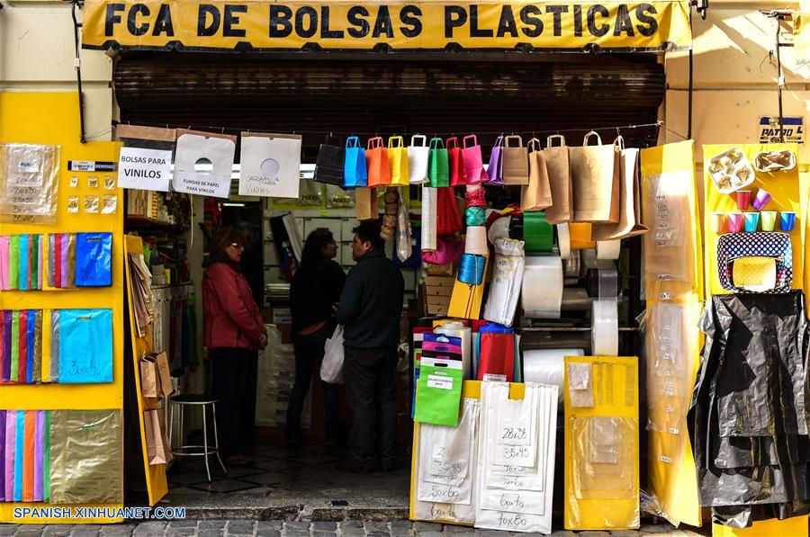 ¿Vuelven las bolsas plásticas a los supermercados?