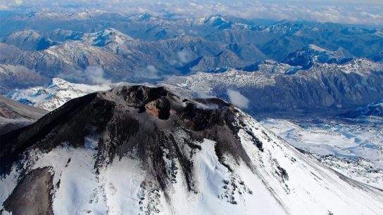 Videos captan nuevo pulso eruptivo del volcán Nevados de Chillán