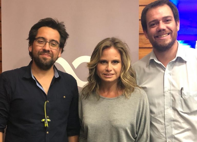 Bruno Jiménez, arqueólogo del Minvu y Sergio Garrido, subdirector de Operaciones Habitacionales del Serviu Metropolitano