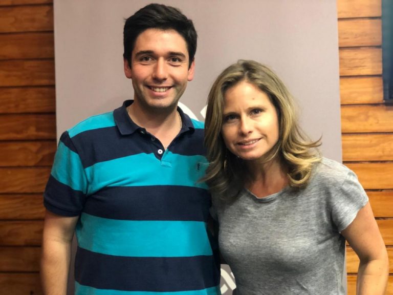 Juan Carlos Beamin, astrónomo y centro de comunicación de la cienca de la U. autónoma