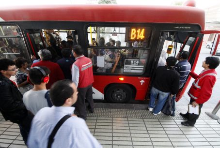Oficializan nueva alza en el valor del pasaje del Transantiago desde este sábado