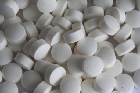 ISP retira del mercado lotes de ketoprofeno por presencia de trozos de vidrio