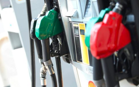Precio de las bencinas vuelven a bajar este jueves