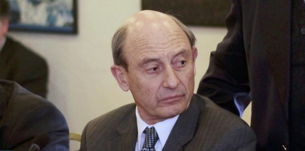 Juan Emilio Cheyre quedó detenido en recinto militar