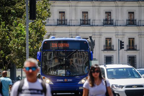 Trabajadores de Transantiago denuncian malas condiciones laborales en nuevo aniversario del sistema de transporte