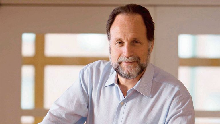 Ricardo Hausmann sobre Venezuela: "No tenemos papel higiénico y Maduro nombra a un general de 4 estrellas a cargo de ese tema"