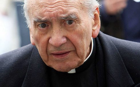 Abogado de víctima de Renato Poblete asegura que hay "más de cinco testimonios" contra el sacerdote