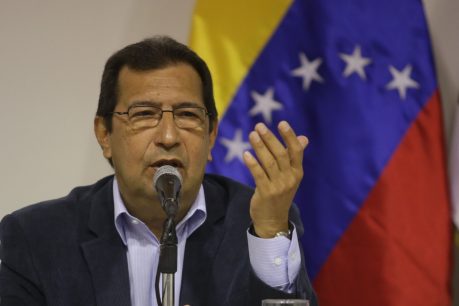 Hermano de Hugo Chávez califica a gobierno de Chile como "títere" de Estados Unidos