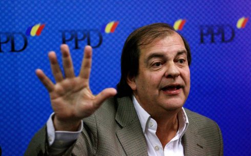 Francisco Vidal sobre detención de ex general Fuente-Alba: "Debí haber tenido más control sobre la autonomía de las Fuerzas Armadas"